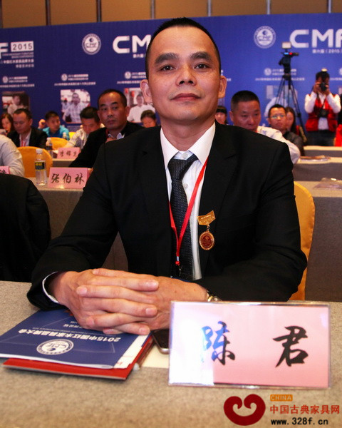 雅仕軒紅木總經(jīng)理陳君 雅仕軒紅木總經(jīng)理陳君