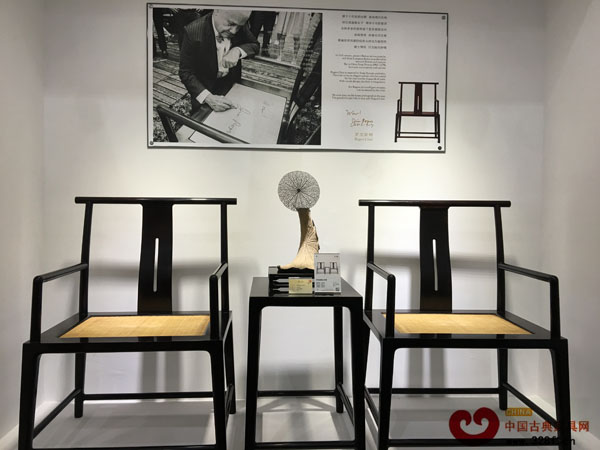 廣交會展館B區展廳中“廣作”紅木家具 廣交會展館B區展廳中“廣作”紅木家具