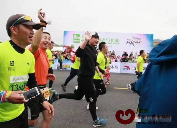 橫馬吸引了一大批明星參賽 橫馬吸引了一大批明星參賽