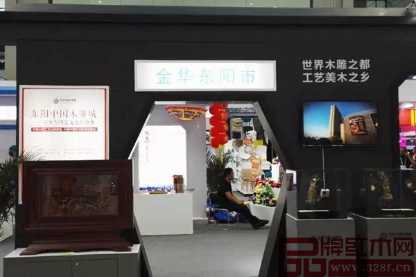 東陽中國木雕城攜大師精品亮相深圳文博會