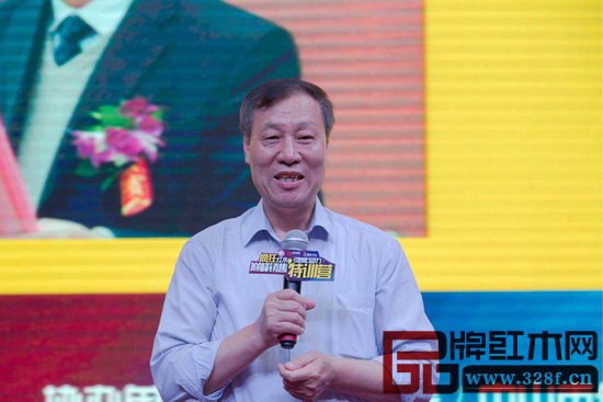 中國家具協會副理事長劉金良對本次特訓營贊譽有加 中國家具協會副理事長劉金良對本次特訓營贊譽有加