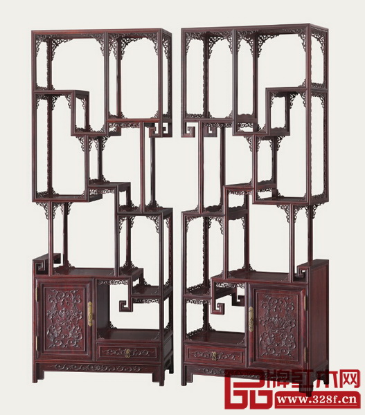 博古通今雅物——泰和園《洋花博古架》可以陳設古玩珍奇、器皿,或者青銅器、玉器、瓷器、陶器等,又或者古董書畫卷軸,在空間上又營造了隔而不斷、似透非透的層次感,產生了富有空間變化的韻律藝術效果,將線與空間的美感得以完美的體現。無論是從實用上,還是從審美上,都是一件令人鐘愛的風雅之物。 博古通今雅物——泰和園《洋花博古架》可以陳設古玩珍奇、器皿,或者青銅器、玉器、瓷器、陶器等,又或者古董書畫卷軸,在空間上又營造了隔而不斷、似透非透的層次感,產生了富有空間變化的韻律藝術效果,將線與空間的美感得以完美的體現。無論是從實用上,還是從審美上,都是一件令人鐘愛的風雅之物。