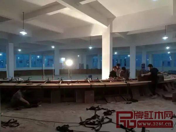 為了保證良好的品質(zhì)，工匠們在不同崗位上傾盡努力