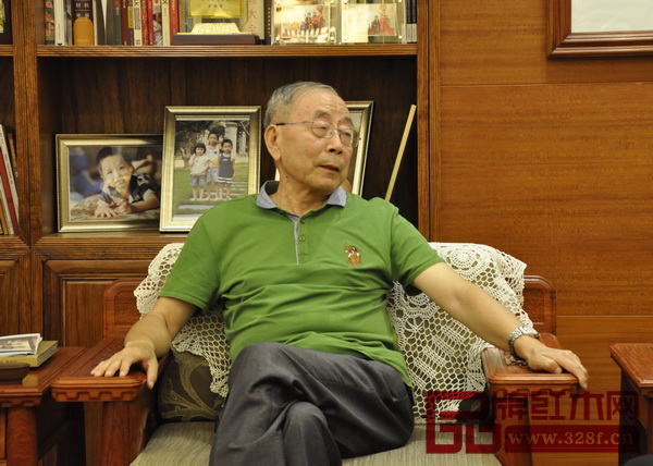 曹新民期望國壽紅木提出的新明式在業界產生強大的影響力 曹新民期望國壽紅木提出的新明式在業界產生強大的影響力