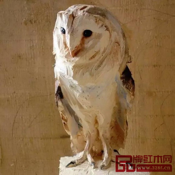 德國藝術家用鏈鋸創作出栩栩如生的動物雕塑