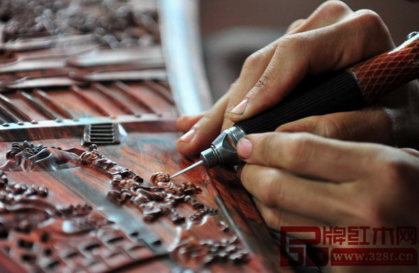 紅木家具行業整體的品牌成熟度依然是偏低的 紅木家具行業整體的品牌成熟度依然是偏低的