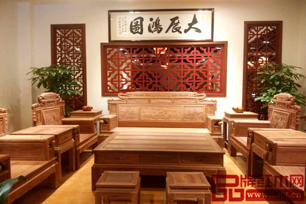 寶麟紅木《財源滾滾》沙發展示 寶麟紅木《財源滾滾》沙發展示