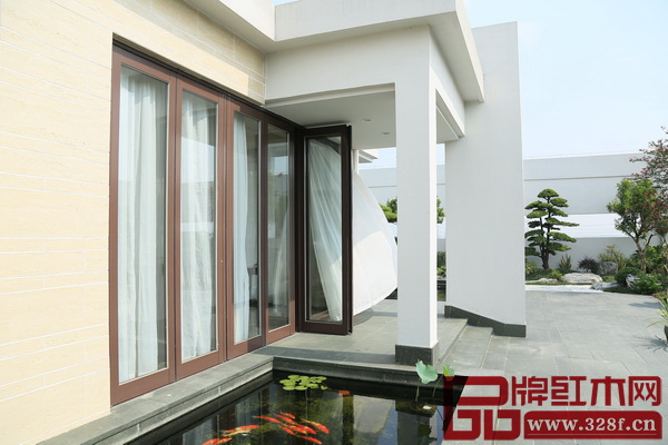 私人會所的建筑充滿現代簡約派的美感和傳統園林的氣質 私人會所的建筑充滿現代簡約派的美感和傳統園林的氣質