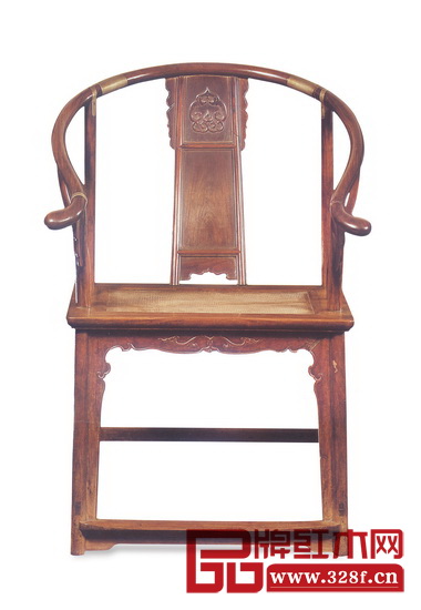 清早期 黃花梨三攢背板圈椅（北京翰海拍賣公司，2004年）長61.5厘米，寬47.7 厘米，高103 厘米