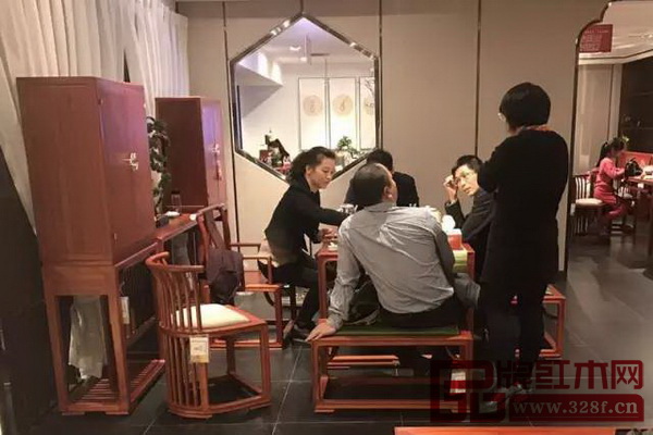 寧波市第六空間國(guó)壽·世外桃源新店內(nèi)人氣爆棚
