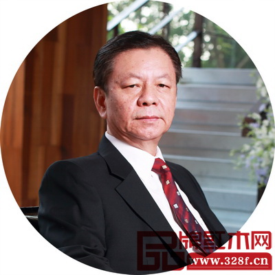 中國傳統(tǒng)工藝大師、國壽紅木董事長陳國壽