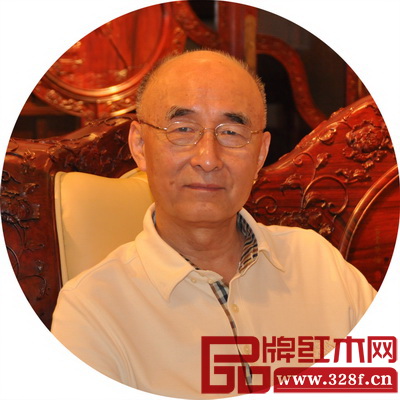 中國傳統(tǒng)工藝大師、泰和園董事長邵湘文