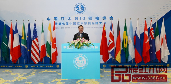 部分政府領導、行業協會領導、產區領導、權威專家、行業精英于中國紅木G10領袖峰會舉辦地留影 部分政府領導、行業協會領導、產區領導、權威專家、行業精英于中國紅木G10領袖峰會舉辦地留影