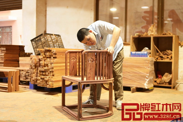 《國壽椅》制作流程——木工組裝