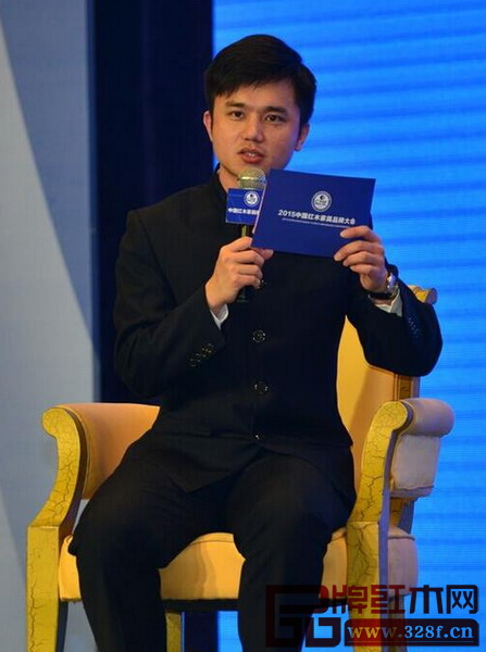 全聯藝術紅木家具專委會執行會長、弘木傳媒CEO林偉華 全聯藝術紅木家具專委會執行會長、弘木傳媒CEO林偉華