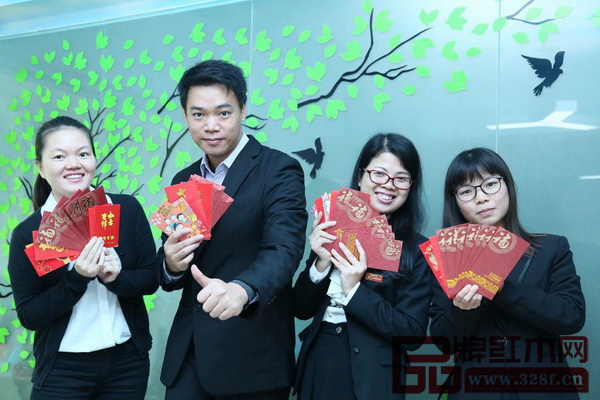弘木傳媒設(shè)計(jì)部全體員工恭祝全國(guó)紅木家具企業(yè)節(jié)節(jié)高升,2017年繼續(xù)做更有創(chuàng)意的設(shè)計(jì) 弘木傳媒設(shè)計(jì)部全體員工恭祝全國(guó)紅木家具企業(yè)節(jié)節(jié)高升,2017年繼續(xù)做更有創(chuàng)意的設(shè)計(jì)