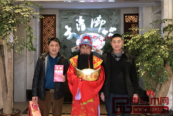 財神爺送福到大清御品 財神爺送福到大清御品