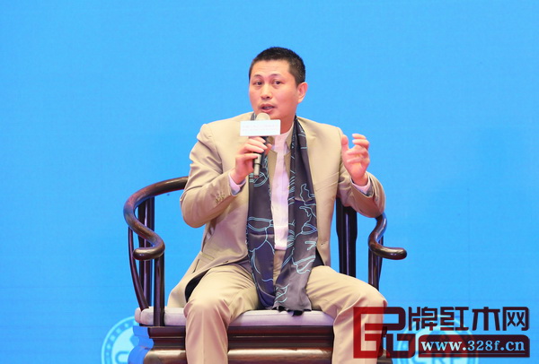 中山市家具商會會長、中山紅古軒總經理吳赤宇 中山市家具商會會長、中山紅古軒總經理吳赤宇