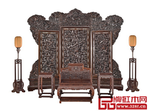 《紅酸枝·【中華魂】鑲象牙龍紋座屏》是何氏家具仿古家具經典力作 《紅酸枝·【中華魂】鑲象牙龍紋座屏》是何氏家具仿古家具經典力作