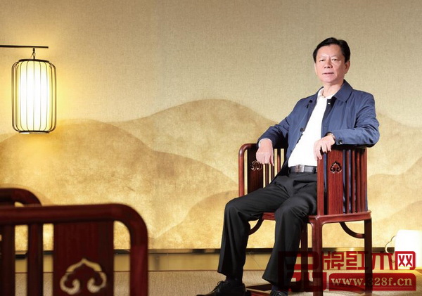 陳國壽與國壽椅 陳國壽與國壽椅