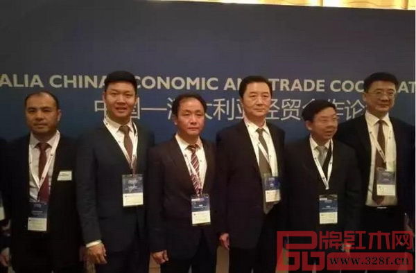 萬盛宇董事長蔣楨全（左一）隨中國經貿代表團出席中國—澳大利亞經貿合作論壇