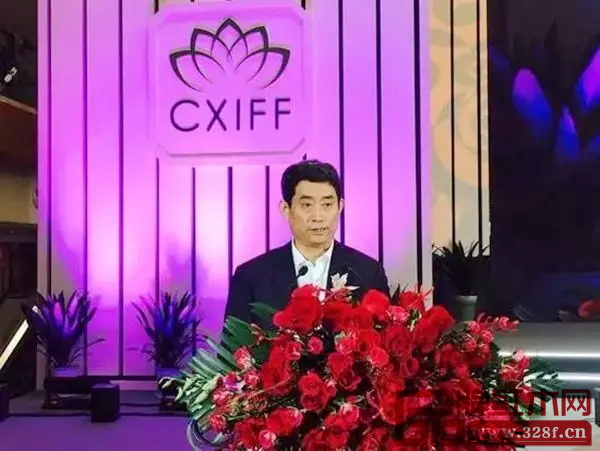 中國家具協會理事長朱長嶺致辭 中國家具協會理事長朱長嶺致辭