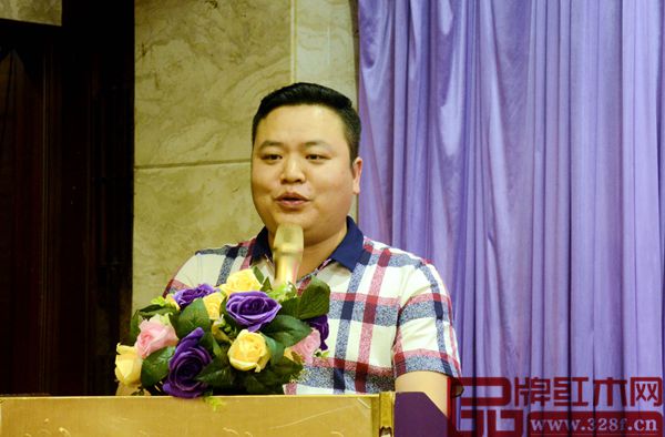 名揚紅木董事長楊威擔任廣東省湖南商會紅木專業委員會首任會長 名揚紅木董事長楊威擔任廣東省湖南商會紅木專業委員會首任會長
