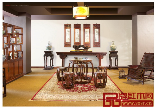 《區氏臻品明清仿古家具精鑒》內頁欣賞