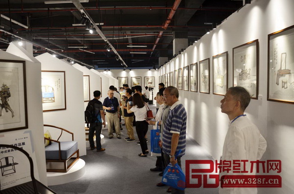 領導專家一行參觀“15年新中式家具經典作品展暨景初新中式家具書畫展”展區 領導專家一行參觀“15年新中式家具經典作品展暨景初新中式家具書畫展”展區