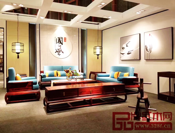 喜獲新意思設(shè)計(jì)“金鉆獎(jiǎng)”的地天泰·國(guó)風(fēng)《朗風(fēng)沙發(fā)》 喜獲新意思設(shè)計(jì)“金鉆獎(jiǎng)”的地天泰·國(guó)風(fēng)《朗風(fēng)沙發(fā)》