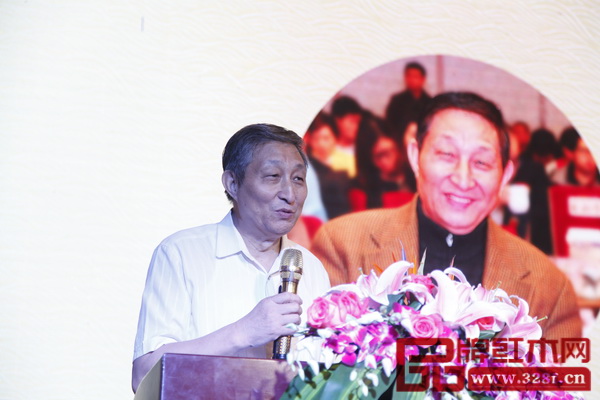原故宮博物院文保科技部主任曹靜樓在明清居2017全國經銷商大會上致辭 原故宮博物院文保科技部主任曹靜樓在明清居2017全國經銷商大會上致辭
