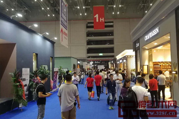9月11日，第40屆中國家博會在上海虹橋國家會展中心盛大揭幕，吸引了眾多來自全球的參展商與專業(yè)買家