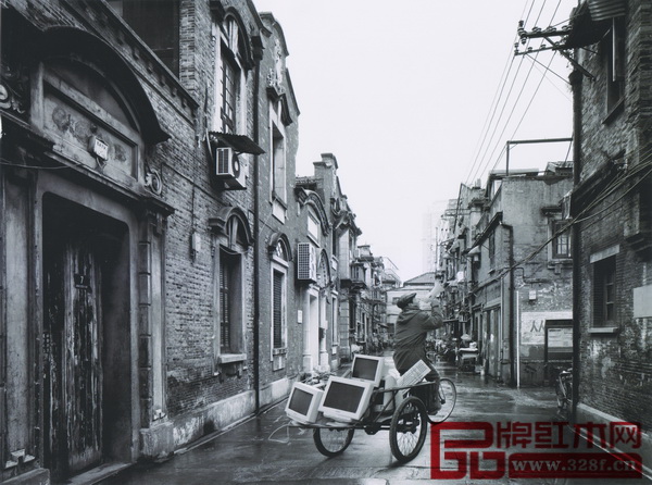 舊上海的街道極具中西文化結(jié)合的氣息