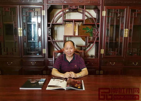 創輝紅木總經理陸仁信自創業以來一直堅持誠信經營 創輝紅木總經理陸仁信自創業以來一直堅持誠信經營