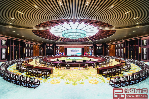 G20峰會主會場端莊典雅的中國紅木家具吸引了全世界的目光 G20峰會主會場端莊典雅的中國紅木家具吸引了全世界的目光
