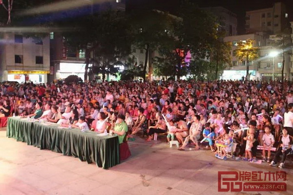 “國壽紅木”金秋十月國慶聯歡晚會受到市民熱情關注 “國壽紅木”金秋十月國慶聯歡晚會受到市民熱情關注