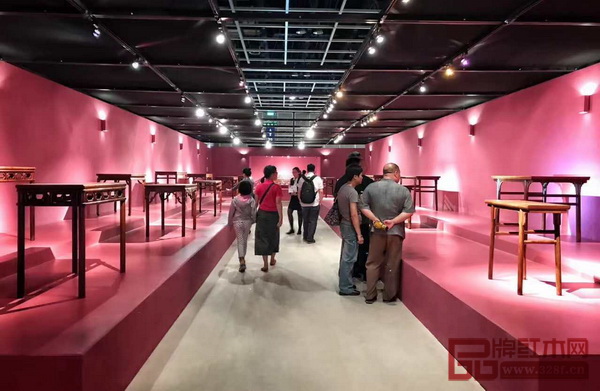“木趣居——家具中的嘉具”展覽現場