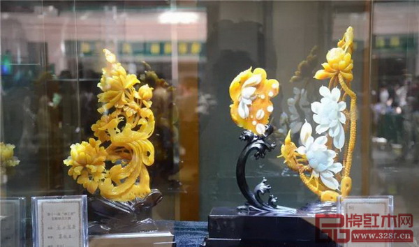 參選中國(guó)·瑞麗“神工獎(jiǎng)”評(píng)選的玉石雕刻作品 參選中國(guó)·瑞麗“神工獎(jiǎng)”評(píng)選的玉石雕刻作品
