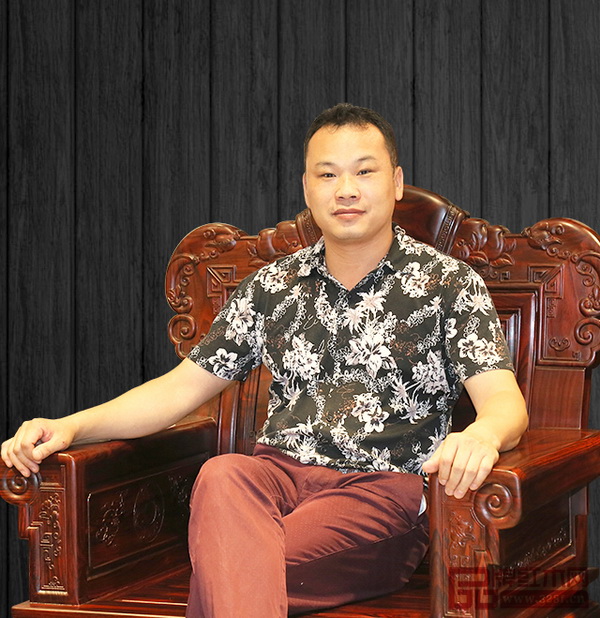 鴻韻紅木總經(jīng)理劉運(yùn)平 鴻韻紅木總經(jīng)理劉運(yùn)平