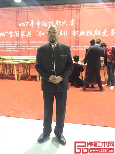陳正民大師在總決賽現場留影 陳正民大師在總決賽現場留影