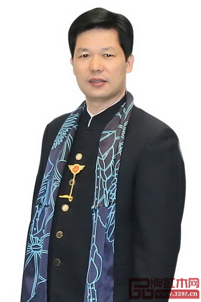 張錫復（中山東成紅木董事長） 