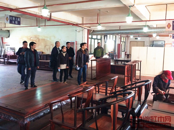 浙江省安監局職衛處檢察專員蔣志法一行對御乾堂職業衛生進行驗收 浙江省安監局職衛處檢察專員蔣志法一行對御乾堂職業衛生進行驗收