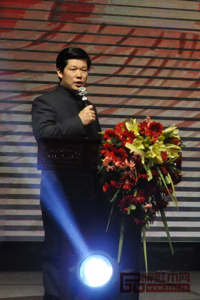 東成紅木董事長張錫復作2017年工作總結及2018年工作規劃 東成紅木董事長張錫復作2017年工作總結及2018年工作規劃