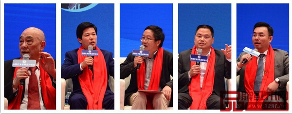 在由中央電視臺(tái)主持人李曉東主持的首輪“‘文化自信’畫品牌藍(lán)圖”論壇中，上海市家具研究所副所長許美琪、中國傳統(tǒng)工藝大師張錫復(fù)、深圳大學(xué)家具設(shè)計(jì)研究所所長唐開軍、中信紅木董事長李忠信、國壽紅木副董事長陳淦凡（上圖從左至右）展開研討