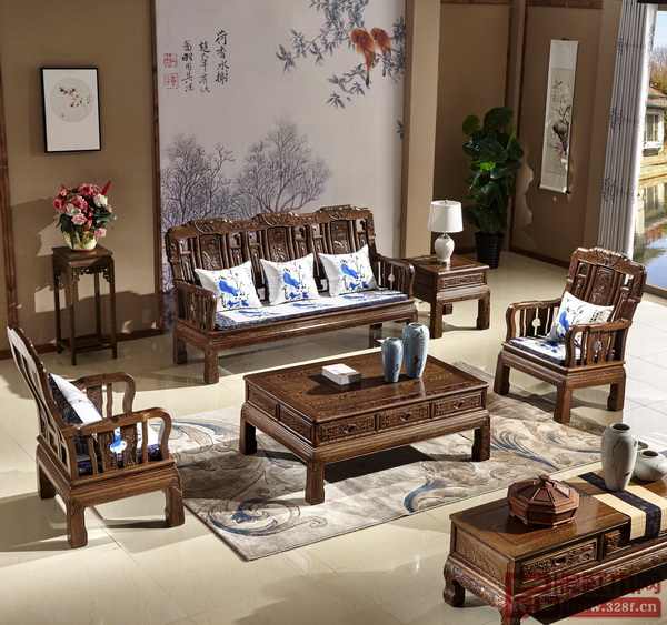 雞翅大王紅木家具產(chǎn)品——《鴻運沙發(fā)》 雞翅大王紅木家具產(chǎn)品——《鴻運沙發(fā)》