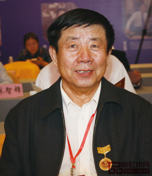 張柏 全聯民間文物藝術品商會專家團首席專家 國家文物局原常務副局長 張柏 全聯民間文物藝術品商會專家團首席專家 國家文物局原常務副局長