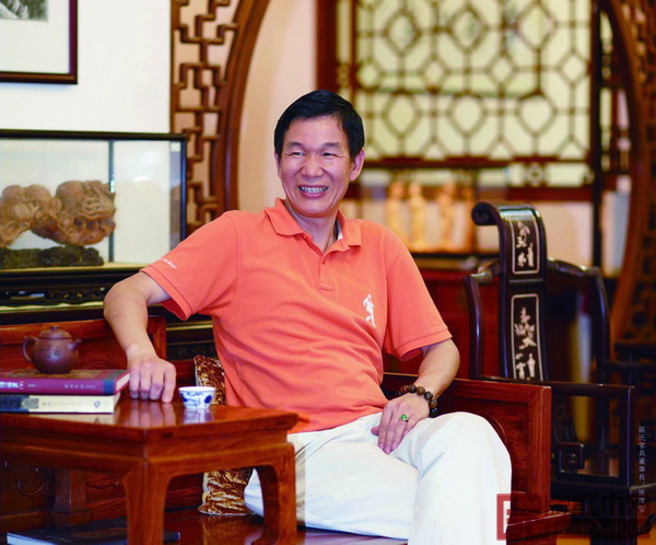 中國傳統(tǒng)工藝大師、中山區(qū)氏臻品董事長區(qū)勝春 中國傳統(tǒng)工藝大師、中山區(qū)氏臻品董事長區(qū)勝春