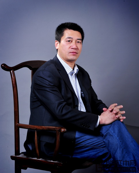 中國傳統(tǒng)工藝大師、東陽新明紅木董事長張新民 中國傳統(tǒng)工藝大師、東陽新明紅木董事長張新民