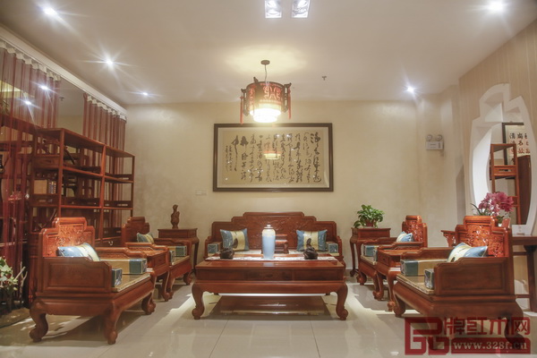華廈·大不同展廳布置古典優雅