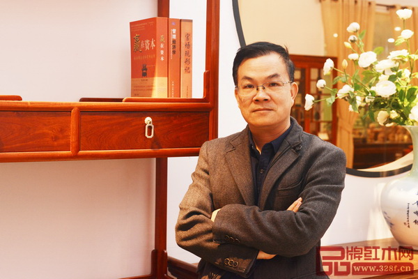 新會雄業家具有限公司董事長鐘超雄 新會雄業家具有限公司董事長鐘超雄